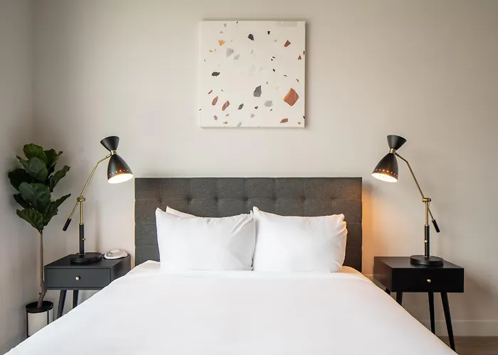Hotel Kasa River North 4*